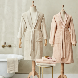 Семеен комплект за баня Karaca Home с халати с размери S/M и L/ XL и хавлии