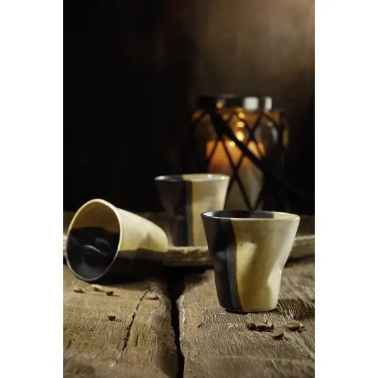 Сервиз за кафе Kütahya Porcelain 3 части, жълто-черно Сервиз за кафе Kütahya Porcelain 3 части, жълто-черно